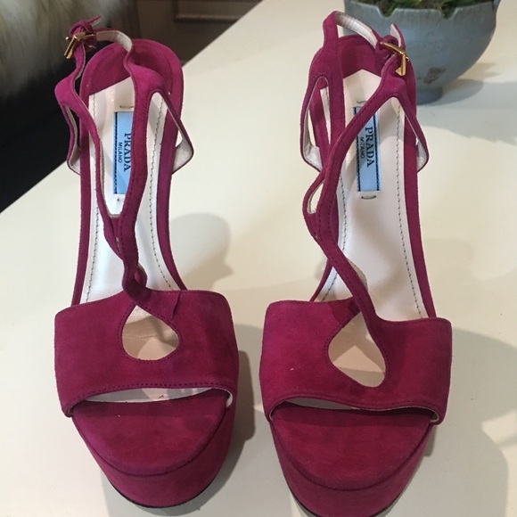 Prada pink Suede Wedges - Picture 2 of 4